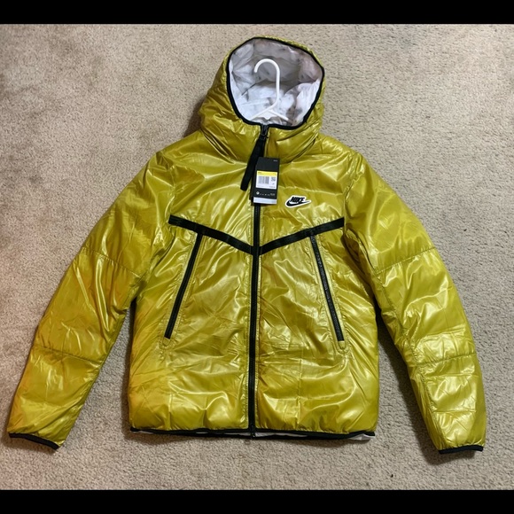 Nike Synthetic Fill Windrunner Repel Puffer Jacket